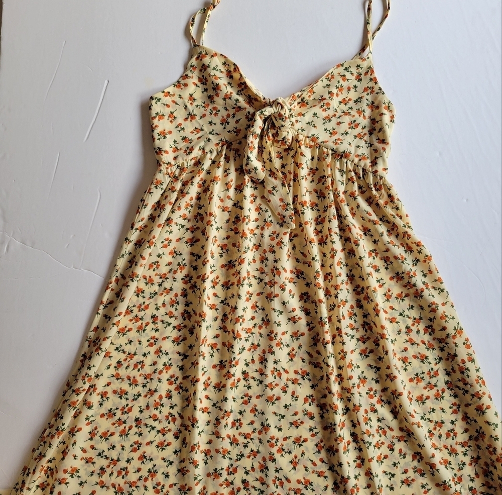 Nasty Gal Ditsy Floral Tie Front Maxi Dress - Picture 9 of 12